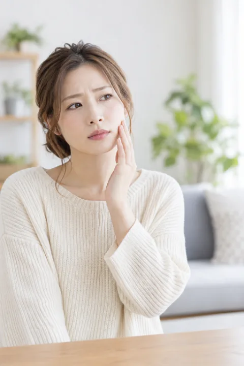 ムダ毛に悩む女性